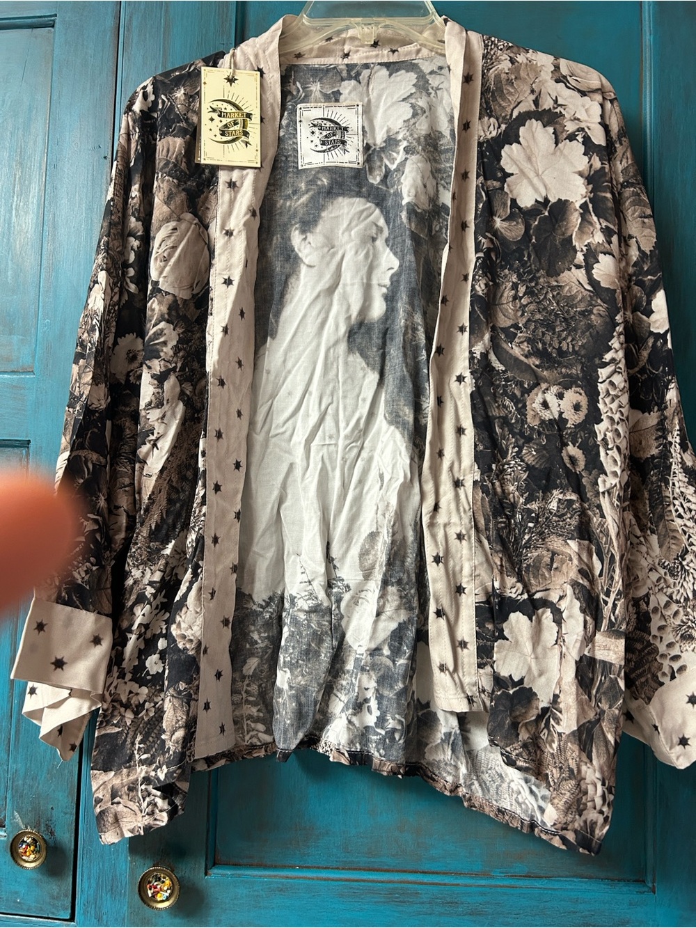 Floral Portrait Long-Sleeve Women's Blouse - Black & Cream - Picture 2 of 2